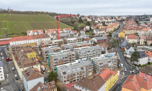 Drohnenaufnahme der Wohnanlage Bossiviertel