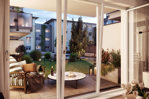 Terassenfenster mit Blick auf Terasse und Garten