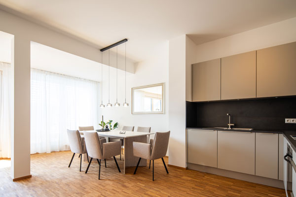 Essbereich und Küchen Musterwohnung