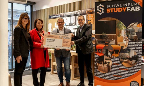Spendenübergabe StudyFab